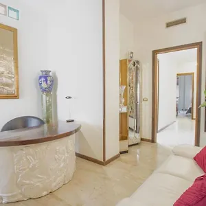  Affittacamere Longanesi 26